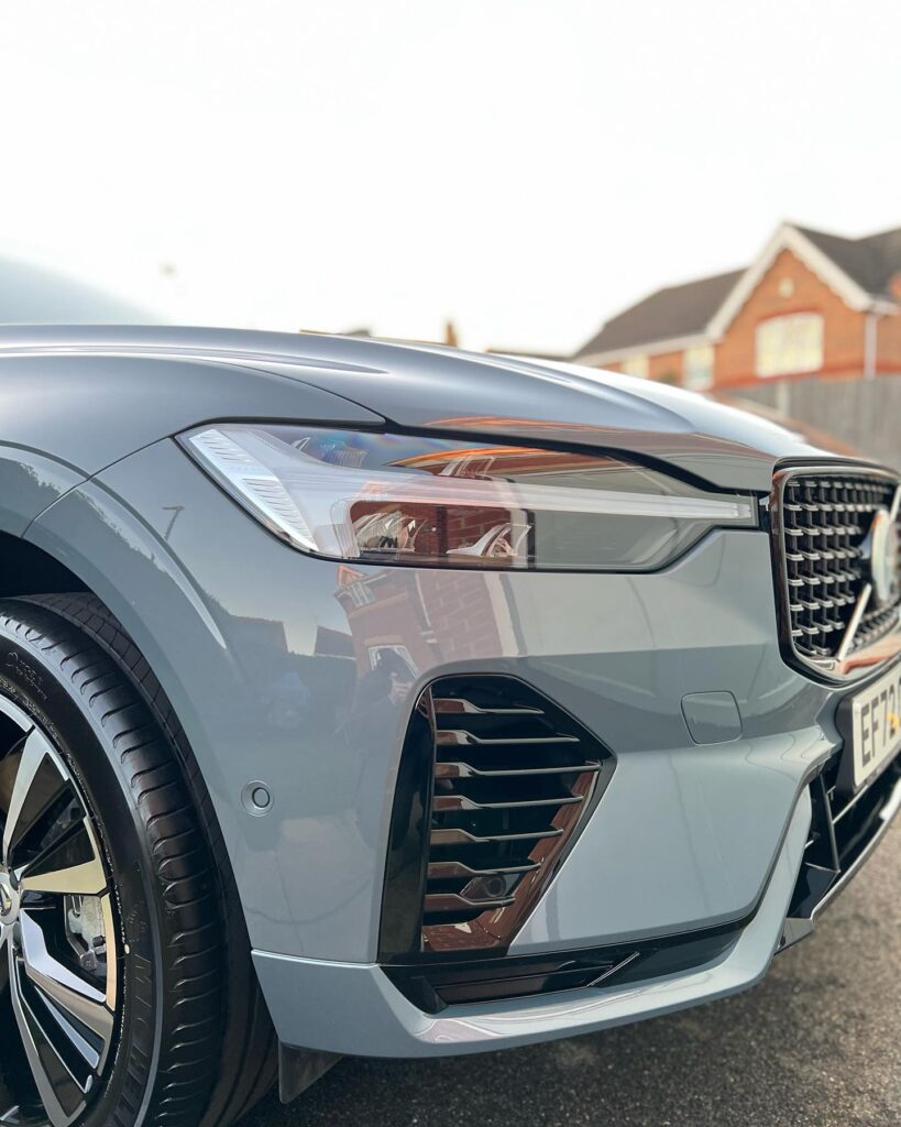 Before and after car headlight restoration service